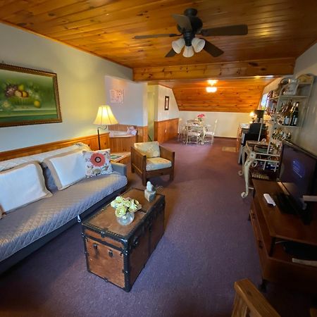 Himrod Savannah House Wine Country Inn & Cottages מראה חיצוני תמונה