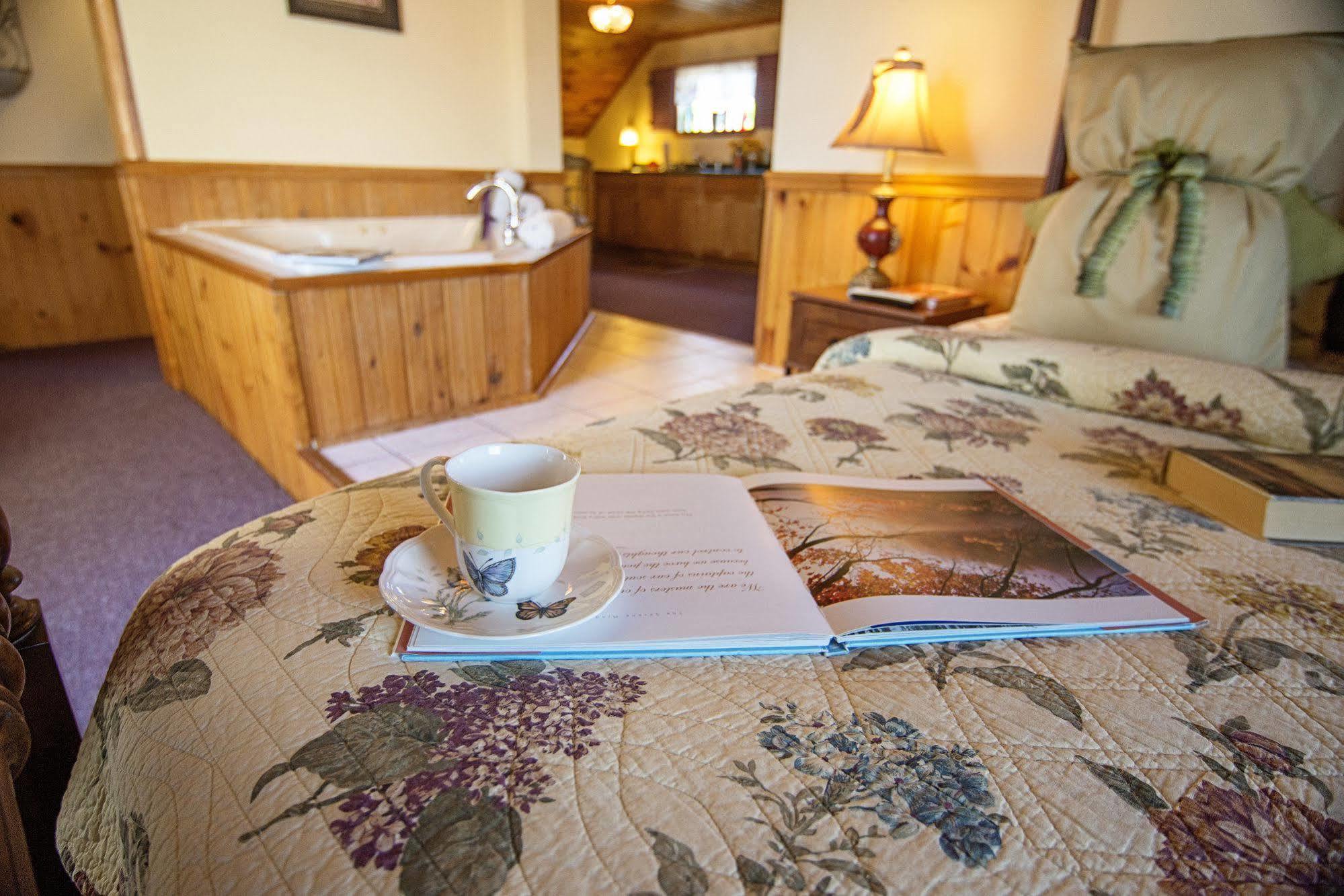 Himrod Savannah House Wine Country Inn & Cottages מראה חיצוני תמונה